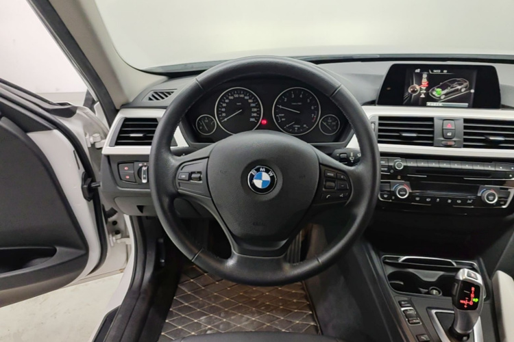 BMW 3 Series 2016 #18 BMW 3 Series 2016 car image #18