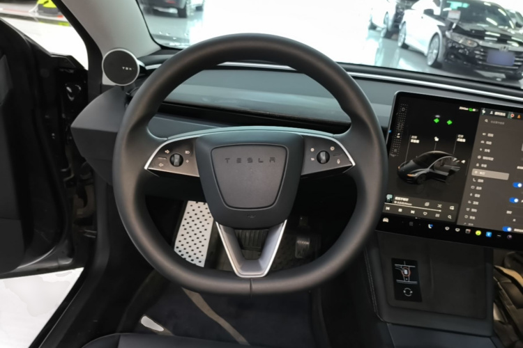 Tesla Model 3 2024 #11 Tesla Model 3 2024 car image #11