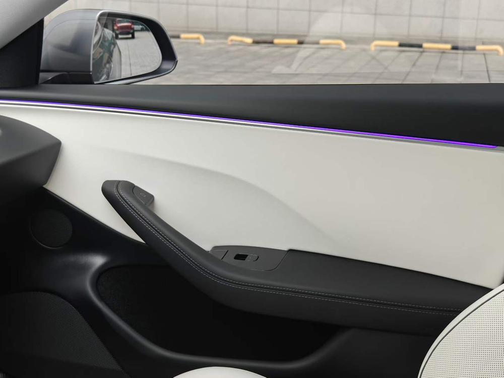 Tesla Model 3 2024 car image #10