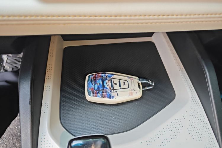 GEELY Emgrand L HiP 2022 car image #9