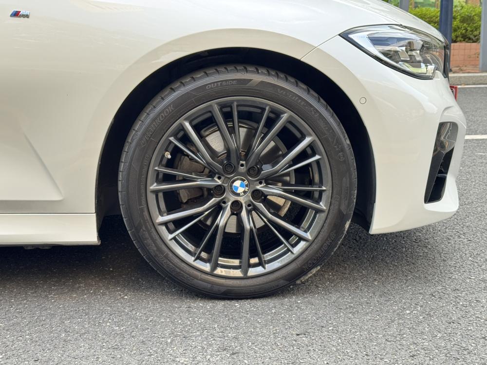 BMW 3 Series 2020 car image #8