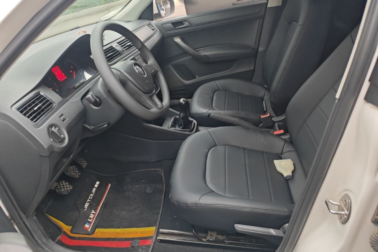 Volkswagen Santana 2017 car image #15