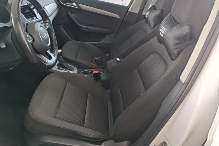 Audi Q3 2015 car image #15