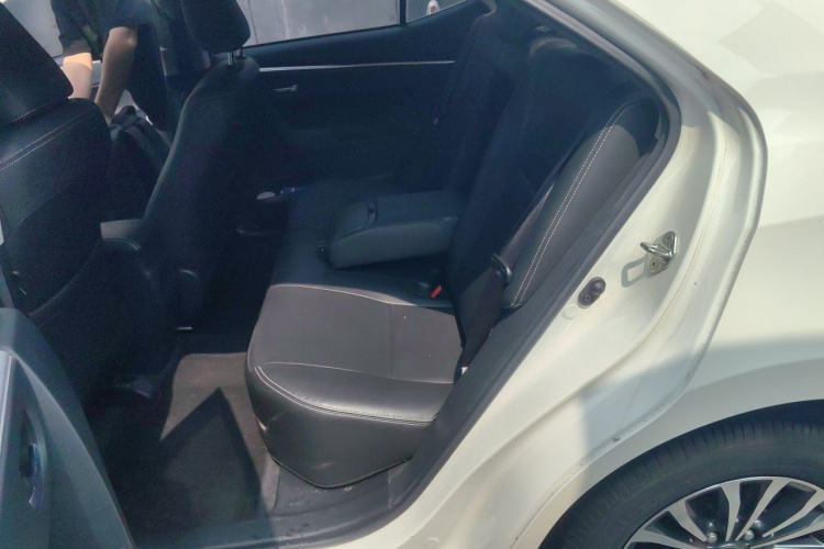 Toyota Corolla 2019 #10 Toyota Corolla 2019 car image #10