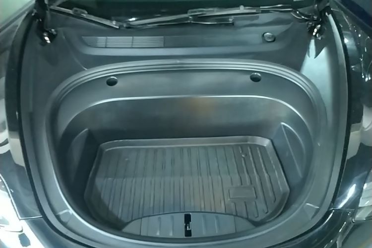 Tesla Model 3 2022 car image #20