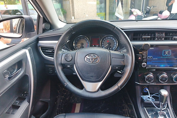 Toyota Corolla 2015 #11 Toyota Corolla 2015 car image #11