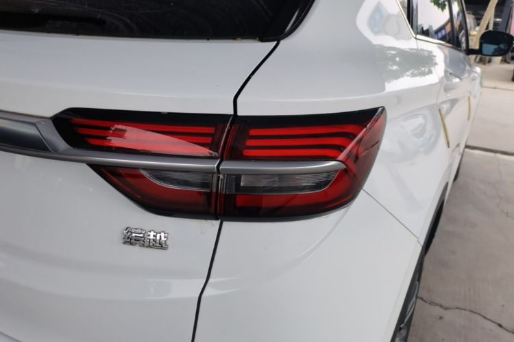 GEELY Coolray 2019 #8 GEELY Coolray 2019 car image #8