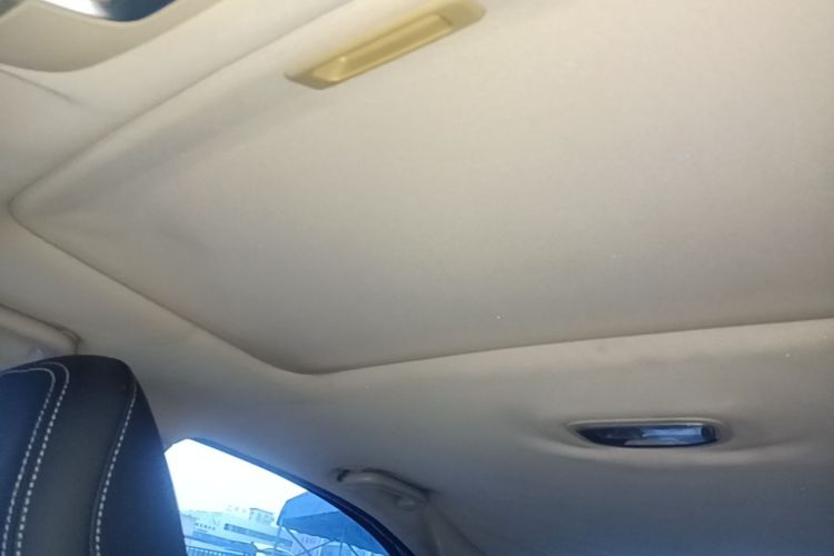 GEELY Emgrand 2018 car image #18