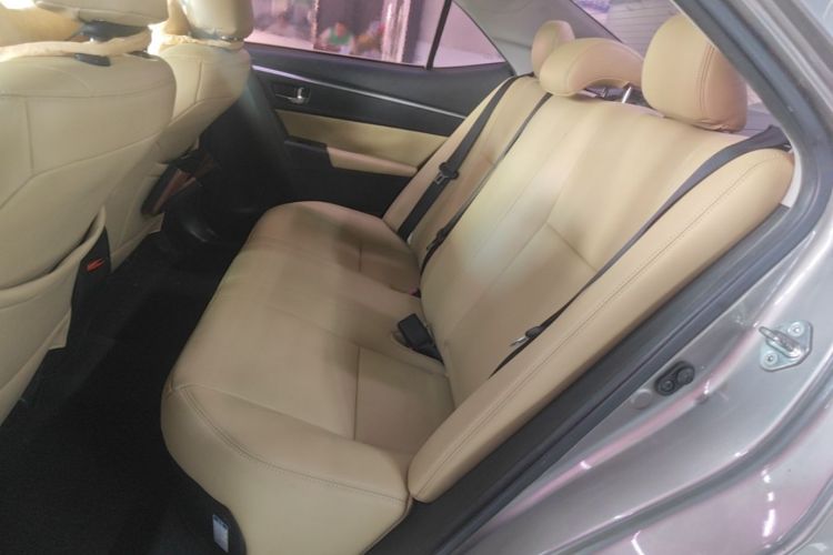 Toyota Corolla 2018 immagine di auto #17