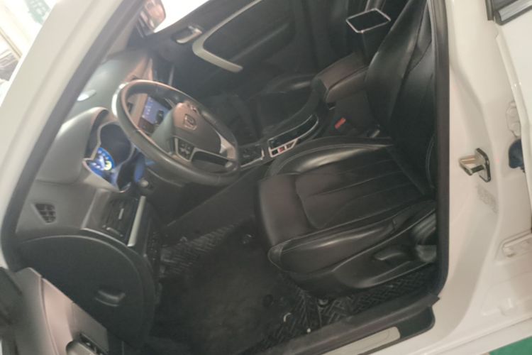 GEELY Emgrand 2017 car image #15