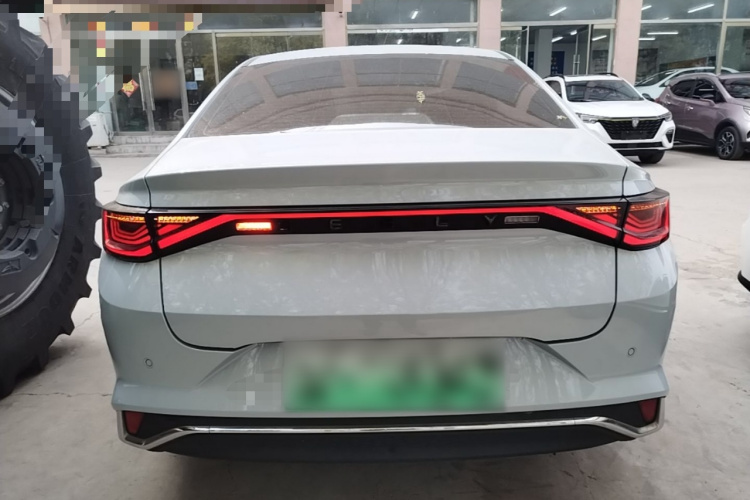 GEELY Emgrand L HiP 2024 car image #4