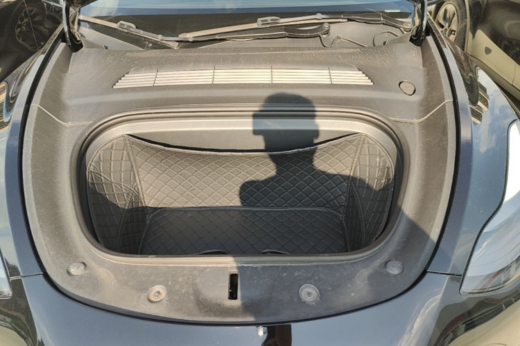 Tesla Model Y 2022 car image #20