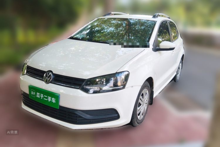 Volkswagen Polo 2015 car image #2