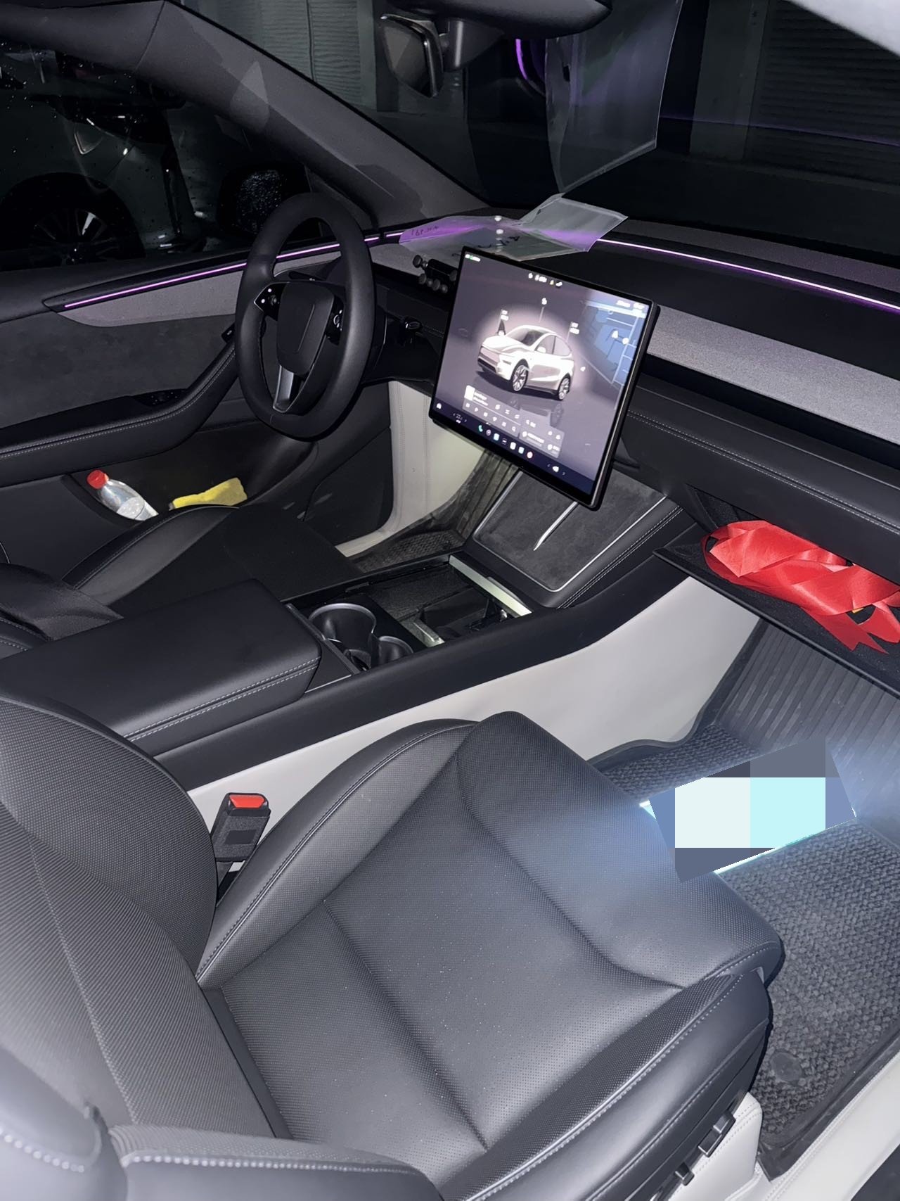 Tesla Model Y L 2025 #5 Tesla Model Y L 2025 car image #5