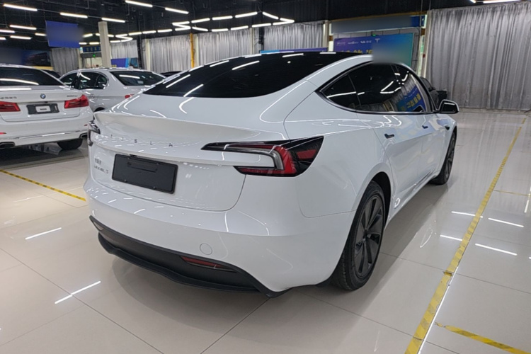 Tesla Model 3 2025 #5 Tesla Model 3 2025 car image #5