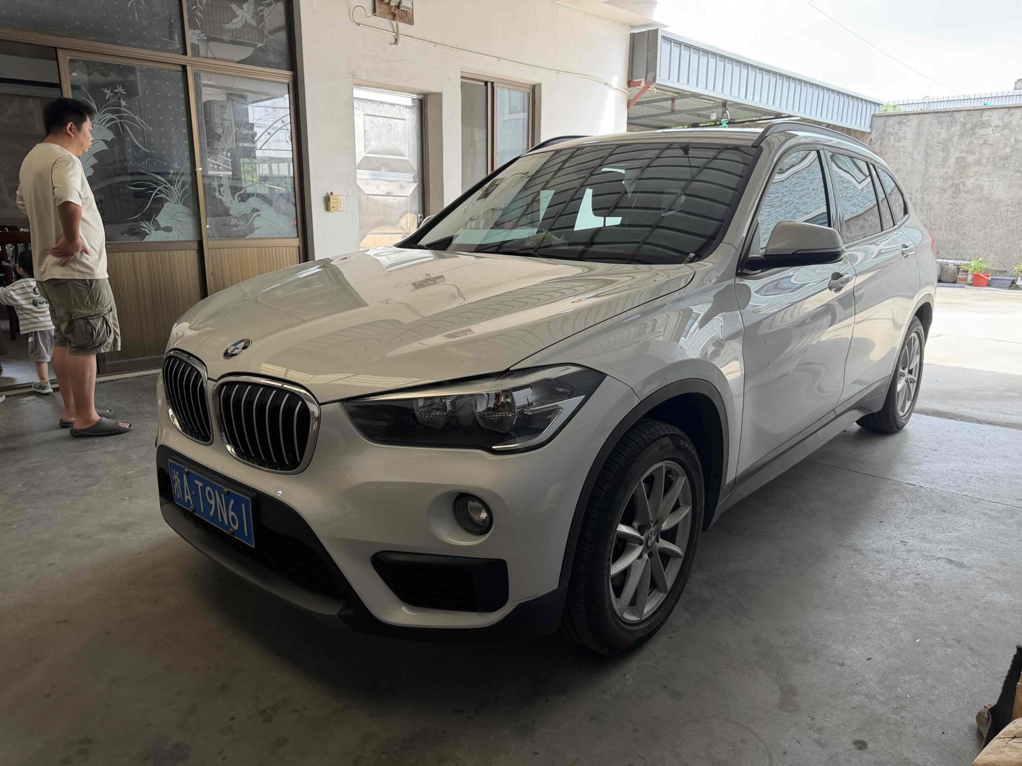 BMW X1 2019 BMW X1 2019 car image