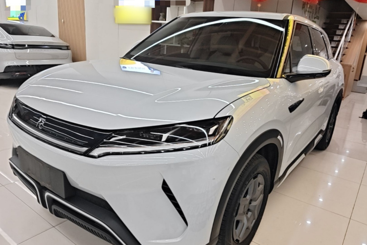 BYD YuanUP 2024 #2 BYD YuanUP 2024 immagine di auto #2