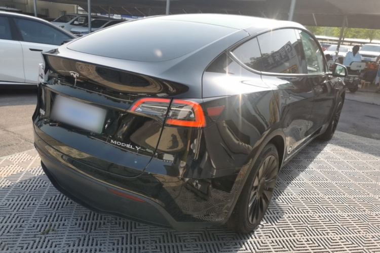 Tesla Model Y 2022 #7 Tesla Model Y 2022 car image #7