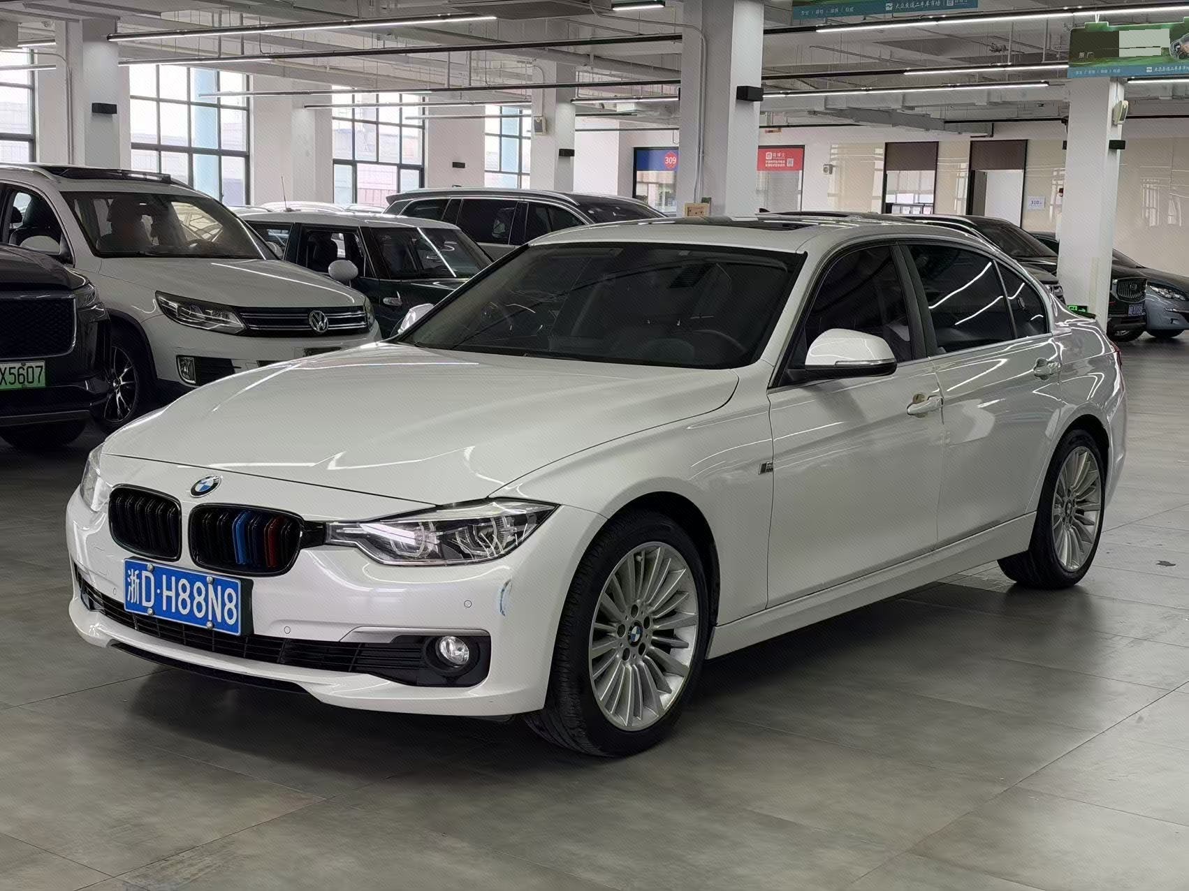 BMW 3 Series 2018 car image 