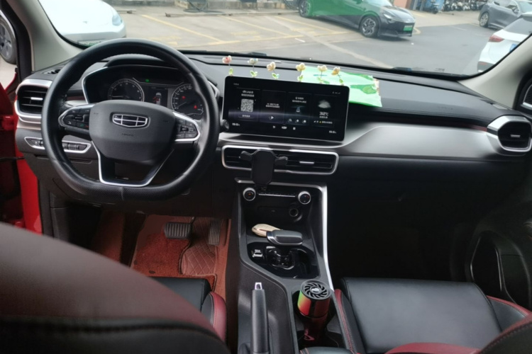 GEELY Coolray 2022 car image #11
