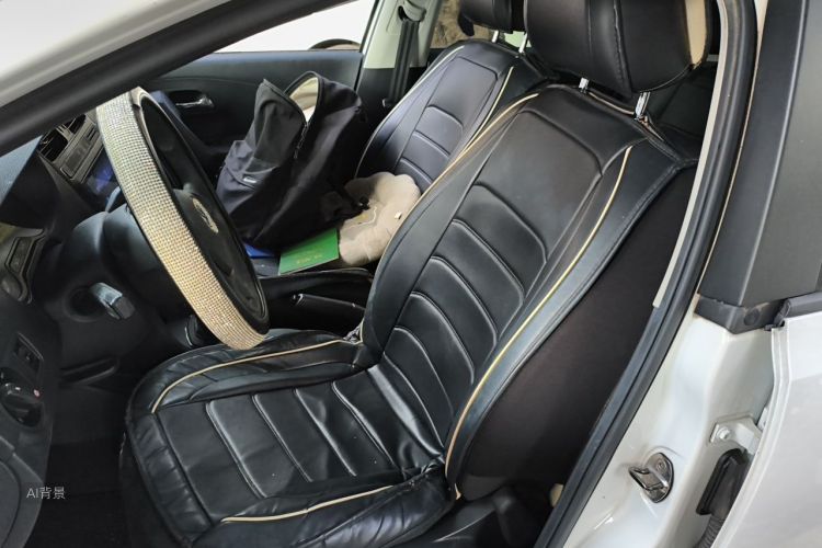 Volkswagen Polo 2019 car image #17