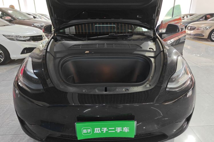 Tesla Model Y 2022 car image #22