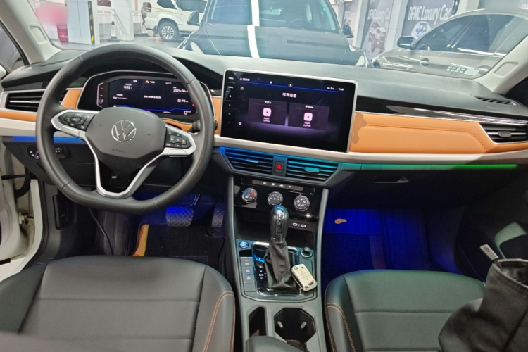 Volkswagen Bora 2023 car image #10