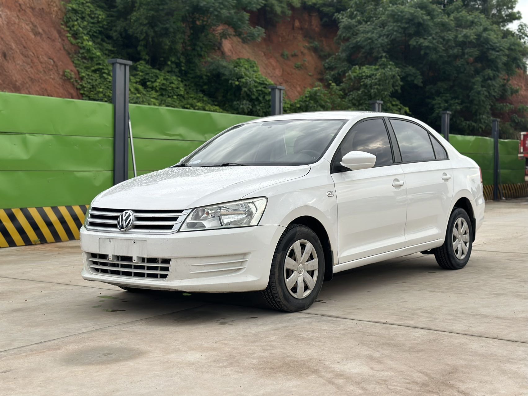 Volkswagen Santana 2013 immagine di auto 