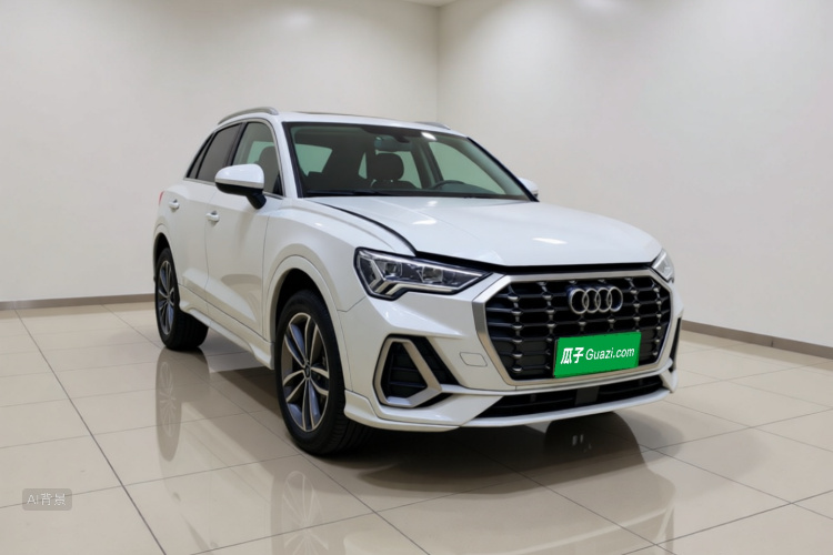 Audi Q3 2023 car image #4