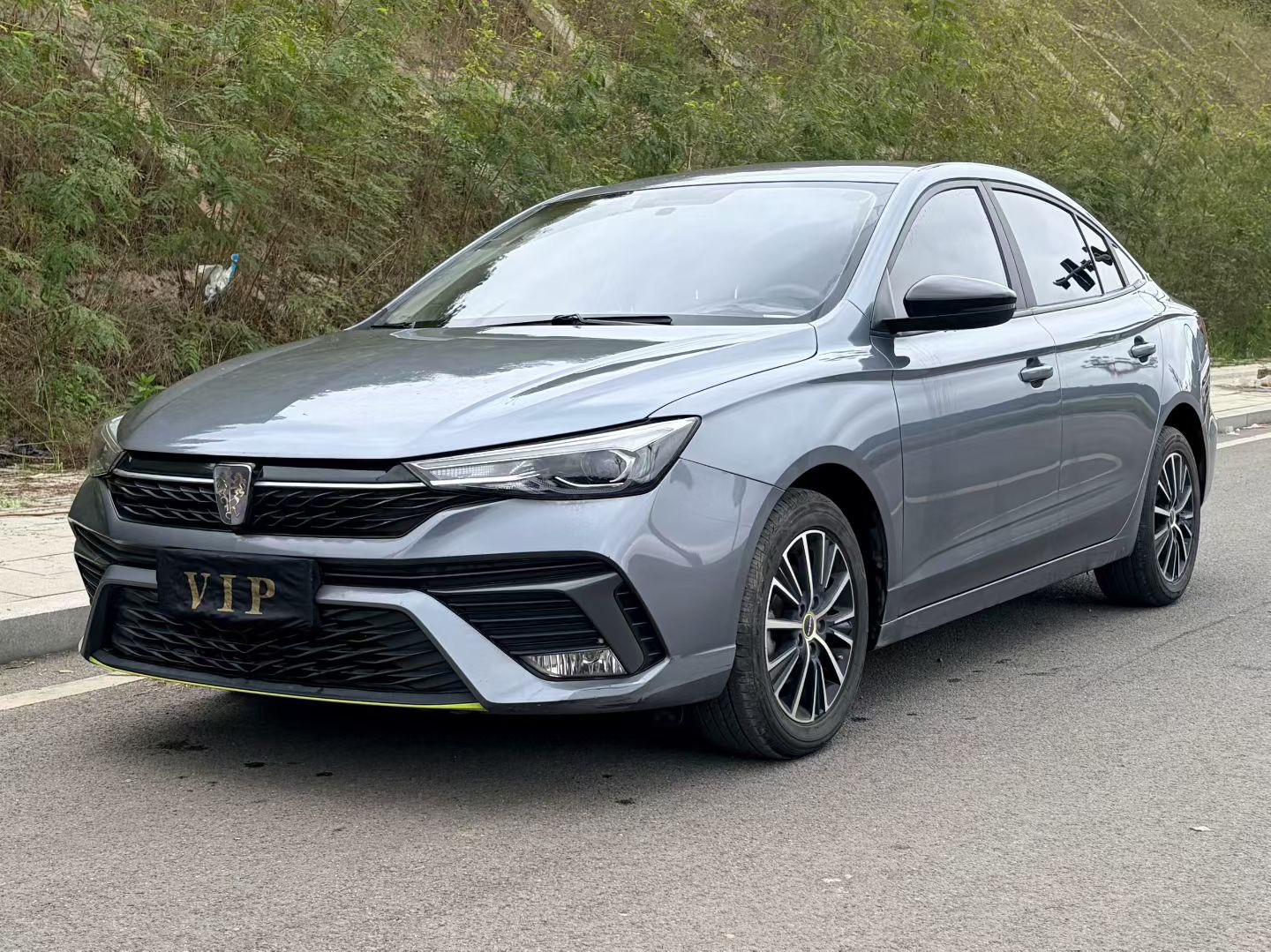 Roewe i5 2023 изображение автомобиля 