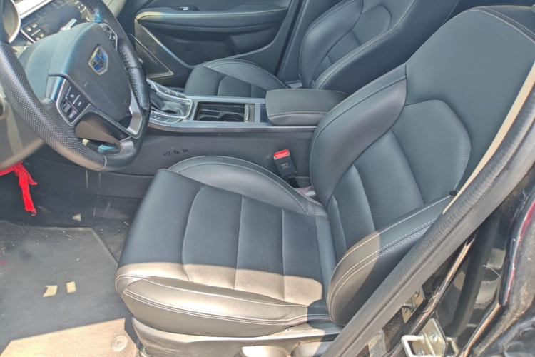 GEELY Emgrand 2018 #17 GEELY Emgrand 2018 car image #17