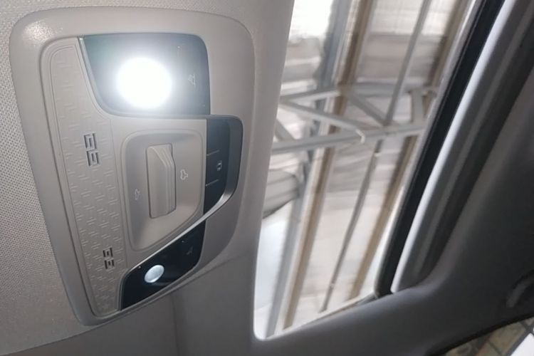GEELY Emgrand 2021 car image #18