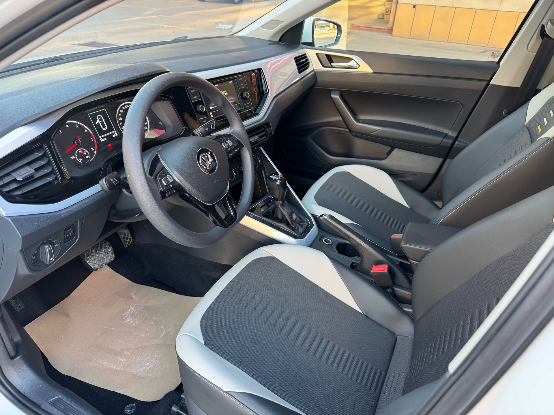 Volkswagen Polo 2020 car image #7