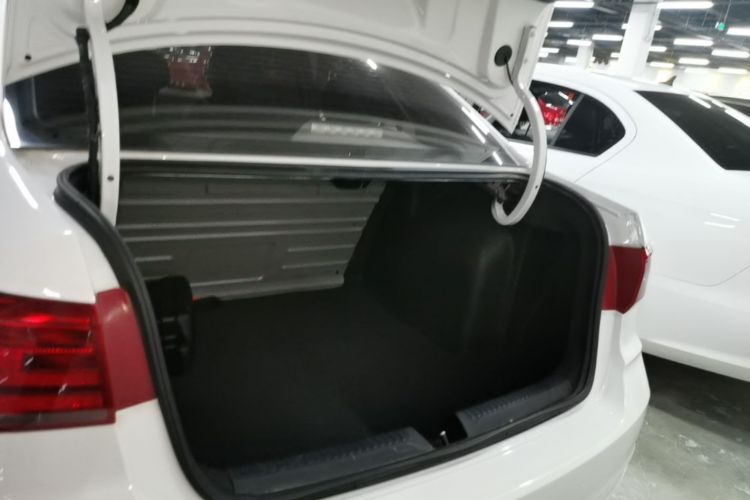 Volkswagen Santana 2019 car image #19