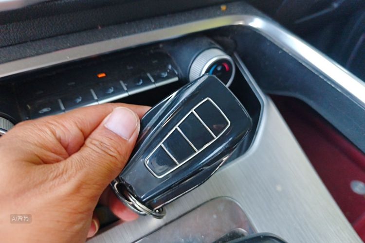 GEELY Coolray 2022 car image #10