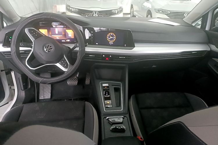 Volkswagen Golf 2021 #10 Volkswagen Golf 2021 car image #10