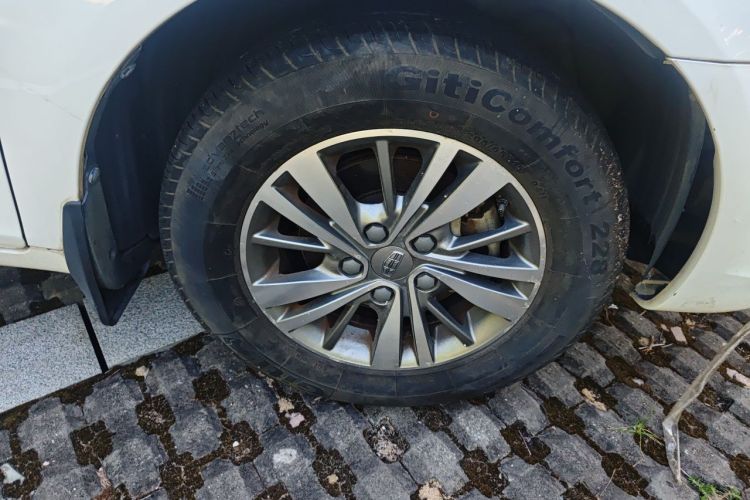 GEELY Emgrand 2018 imagen de coche #6