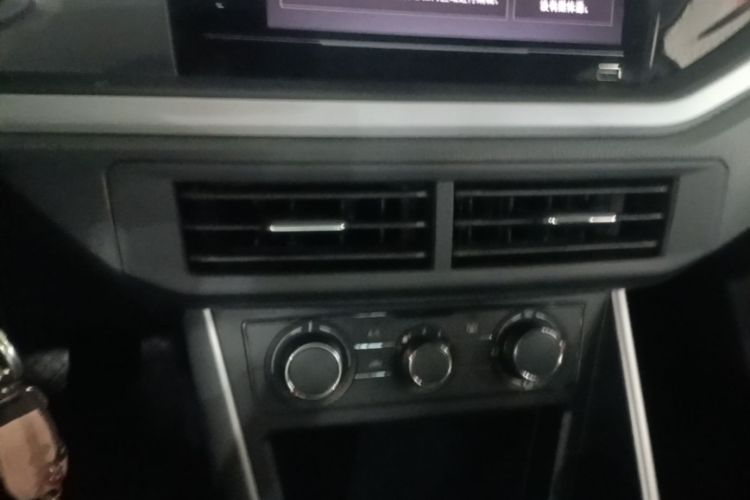 Volkswagen Polo 2023 immagine di auto #13