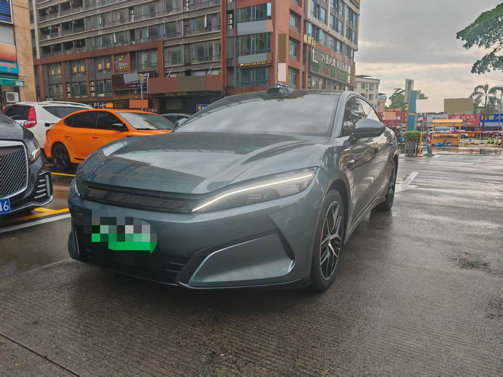 BYD HanL 2025 BYD HanL 2025 car image