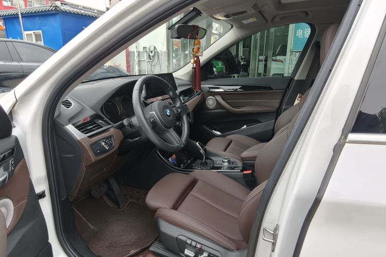 BMW X1 2021 car image #12