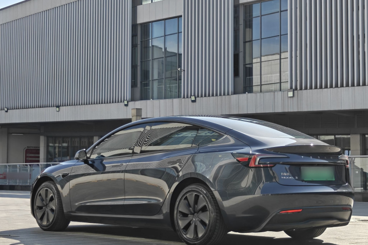 Tesla Model 3 2025 #5 Tesla Model 3 2025 car image #5