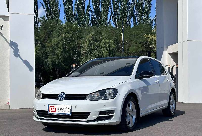Volkswagen Golf 2017 car image 