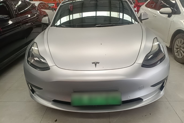 Tesla Model 3 2022 car image #3