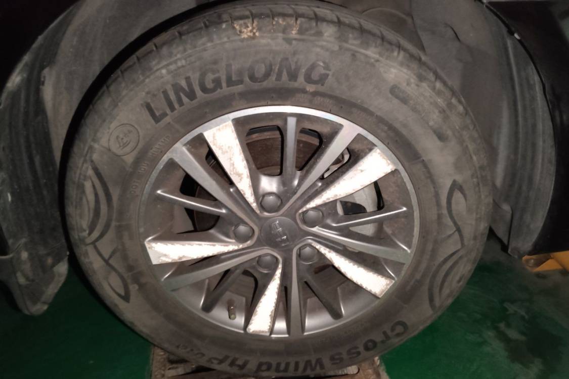 GEELY Emgrand 2019 car image #9