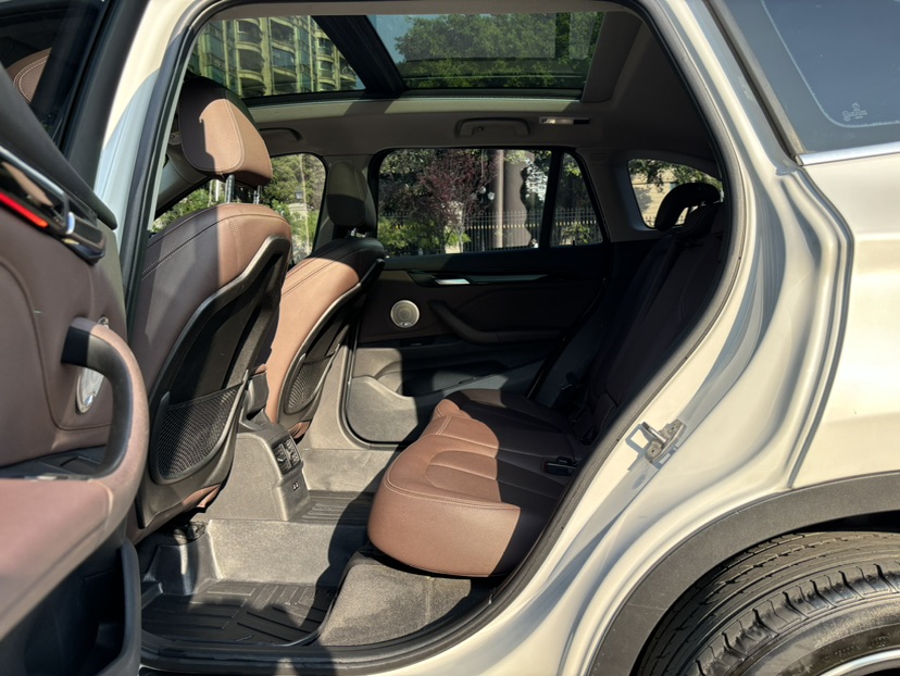 BMW X1 2020 car image #8
