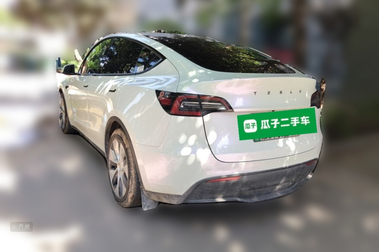 Tesla Model Y 2022 car image #5