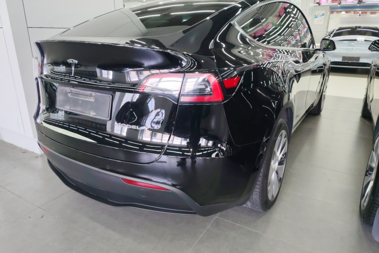 Tesla Model Y 2022 #7 Tesla Model Y 2022 car image #7