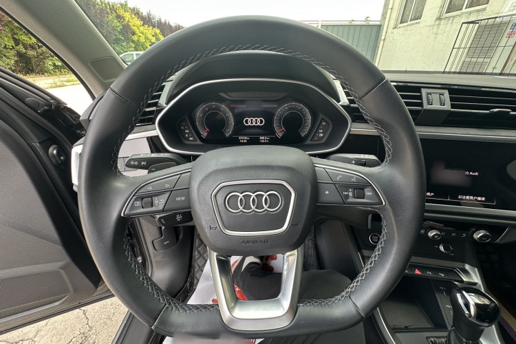 Audi Q3 2022 #16 Audi Q3 2022 car image #16