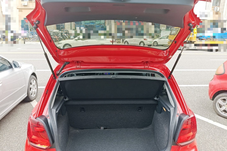 Volkswagen Polo 2018 car image #19