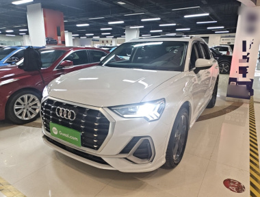 Audi Q3 2021 car image 
